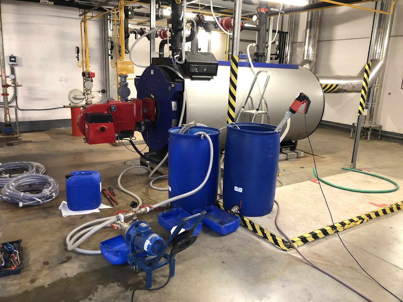 F1470AF3 ED8F 4170 B094 1EB4FA70ED7F